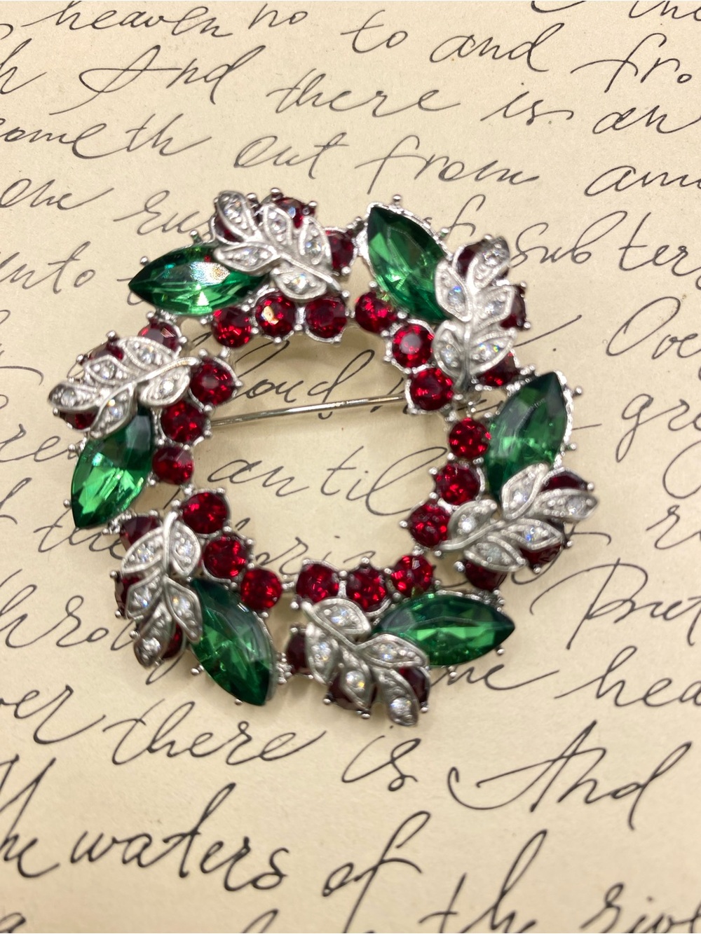 Roman Christmas Wreath Sparkly Brooch